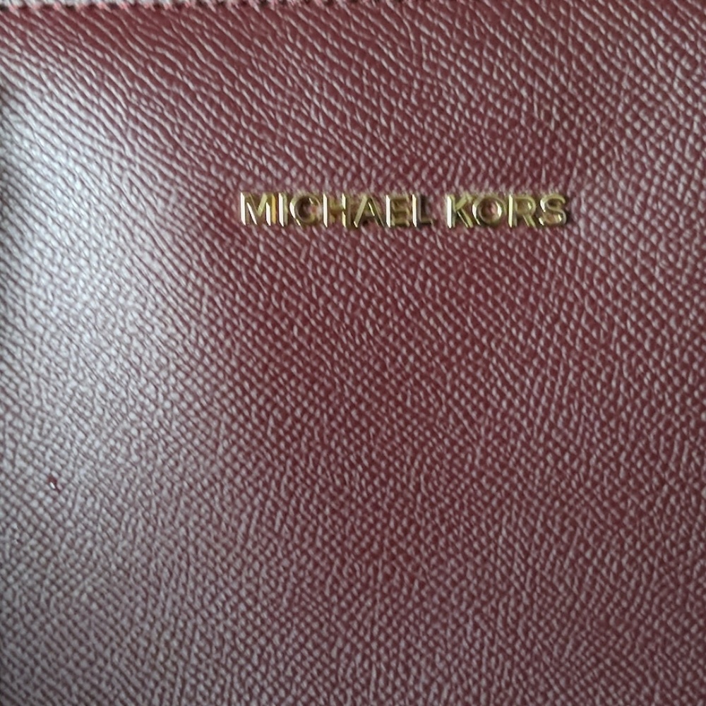 Michael Kors Leather Tote/Purse - Picture 2 of 8
